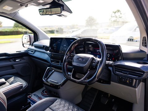 2.5 320 Duratec 11.8kWh Limited Crew Van Double Cab 5dr Petrol Plug-in Hybrid Auto L1 H1 Euro 6 (232 ps)