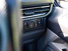Ford Transit Custom LV-RF 320 2.5 Duratec 232 BHP PHEV L1 SWB Limited 5 Seat Doublecab Hybrid Petrol Automatic Van