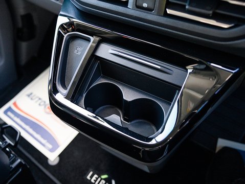 2.5 320 Duratec 11.8kWh Limited Crew Van Double Cab 5dr Petrol Plug-in Hybrid Auto L1 H1 Euro 6 (232 ps)