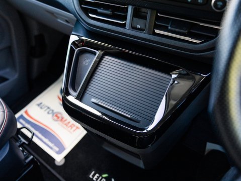 2.5 320 Duratec 11.8kWh Limited Crew Van Double Cab 5dr Petrol Plug-in Hybrid Auto L1 H1 Euro 6 (232 ps)