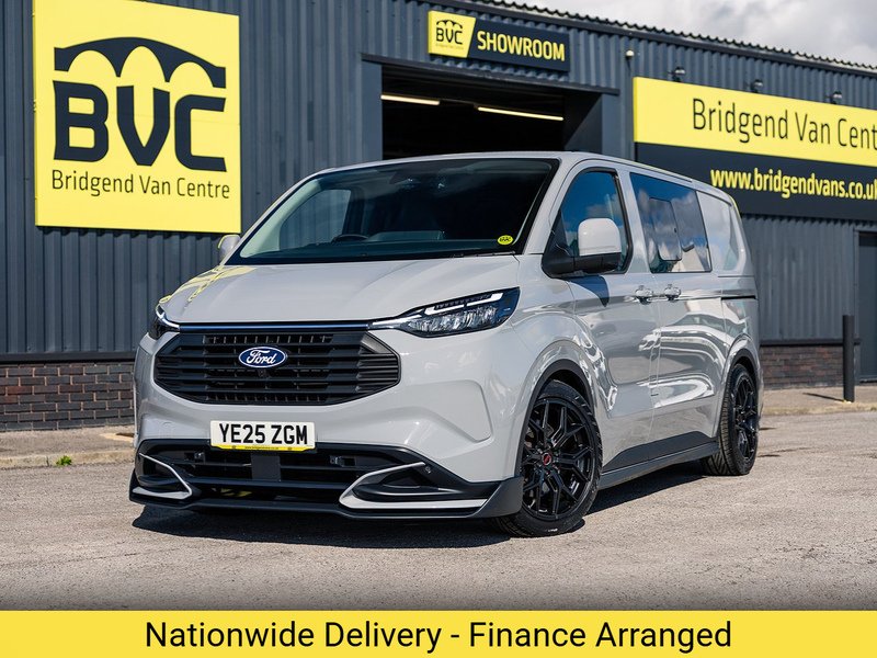 Ford 2.5 320 Duratec 11.8kWh Limited Crew Van Double Cab 5dr Petrol Plug-in Hybrid Auto L1 H1 Euro 6 (232 ps)