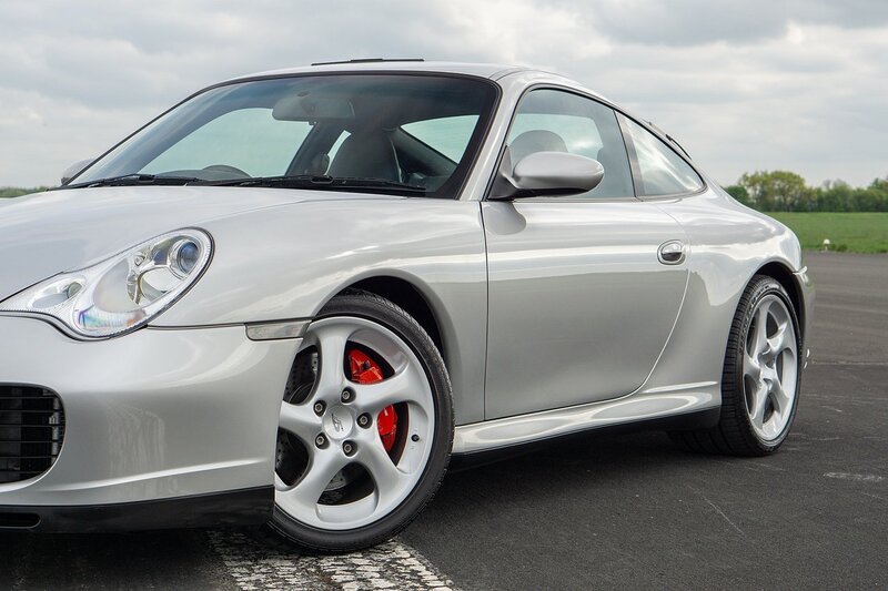 Porsche 911 996 Carrera 4S - U1391