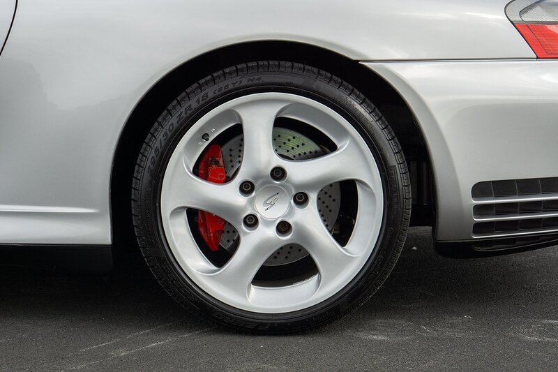 Porsche 911 996 Carrera 4S - U1391