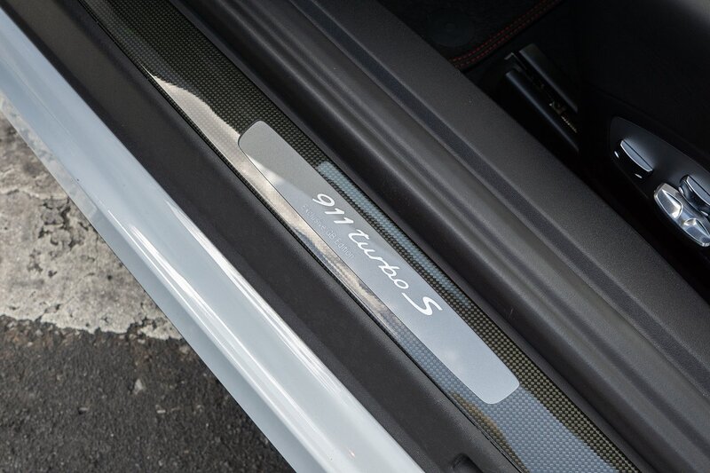 Porsche 911 T 991 Turbo S - U1408