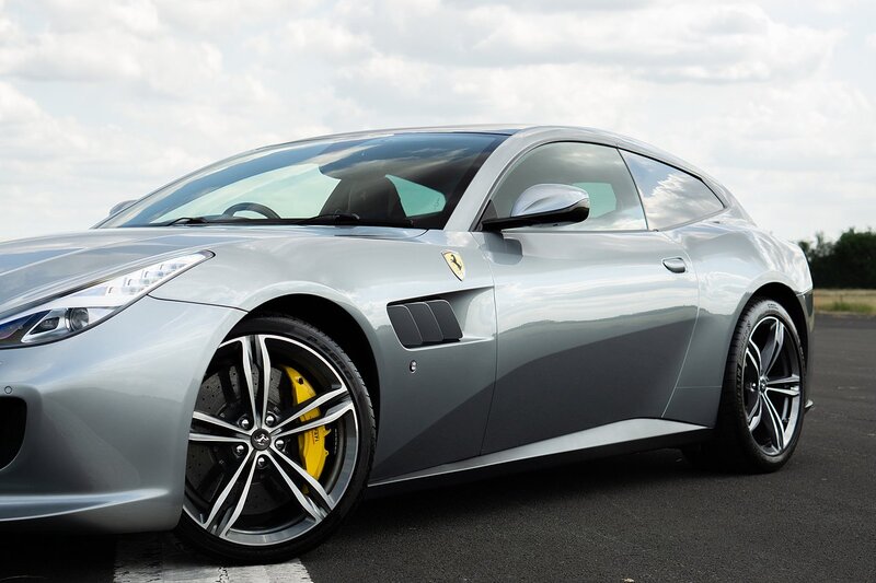 Ferrari GTC4Lusso V12 - U1439