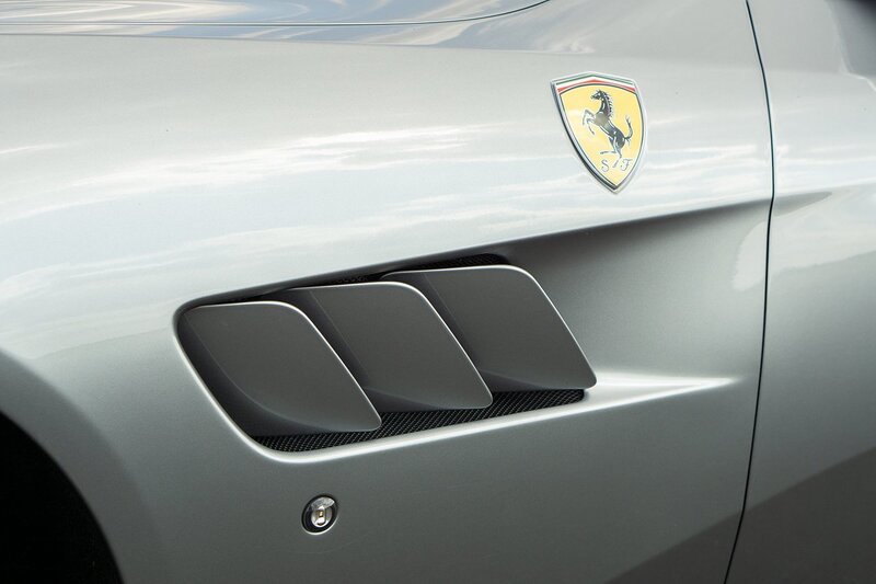 Ferrari GTC4Lusso V12 - U1439