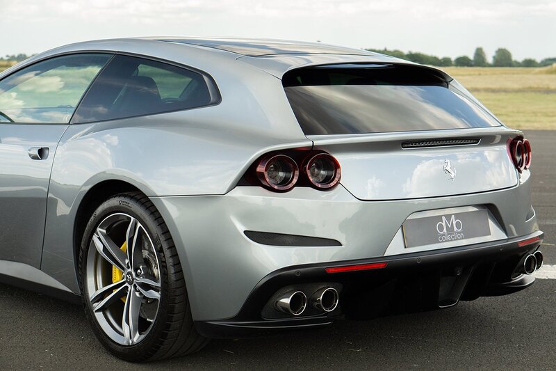 Ferrari GTC4Lusso V12 - U1439