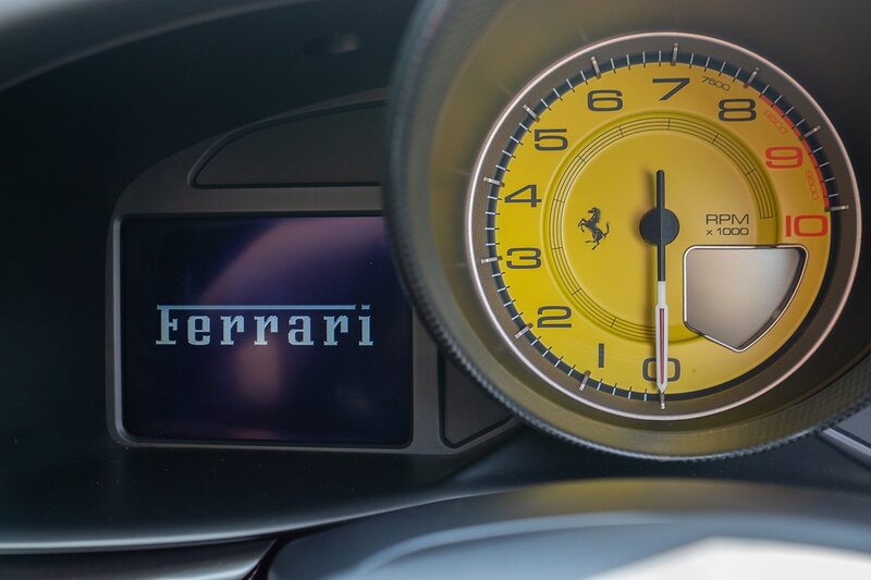 Ferrari GTC4Lusso V12 - U1439