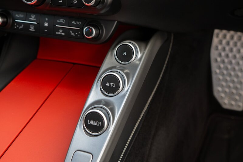 Ferrari GTC4Lusso V12 - U1439