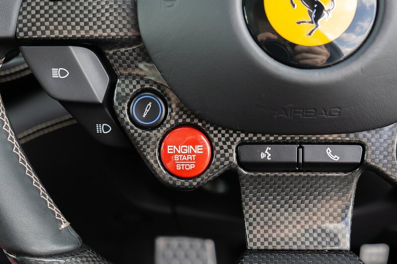 Ferrari GTC4Lusso V12 - U1439