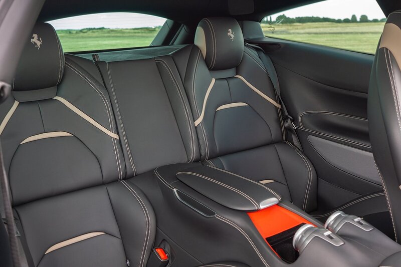 Ferrari GTC4Lusso V12 - U1439