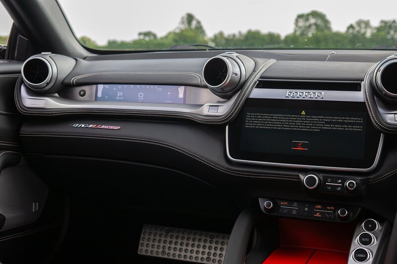 Ferrari GTC4Lusso V12 - U1439