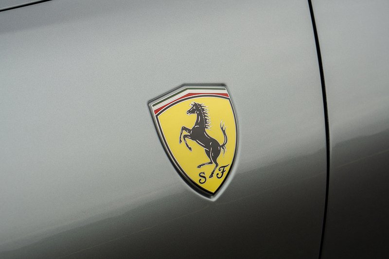 Ferrari Roma T V8 - U1463