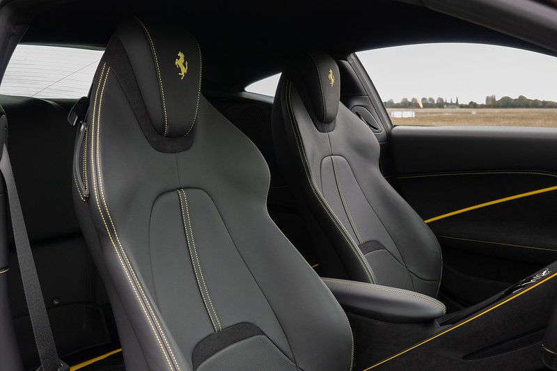 Ferrari Roma T V8 - U1463