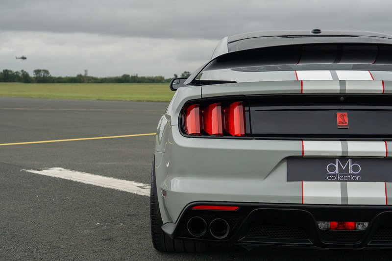 Ford Mustang Shelby GT 350R - U1469