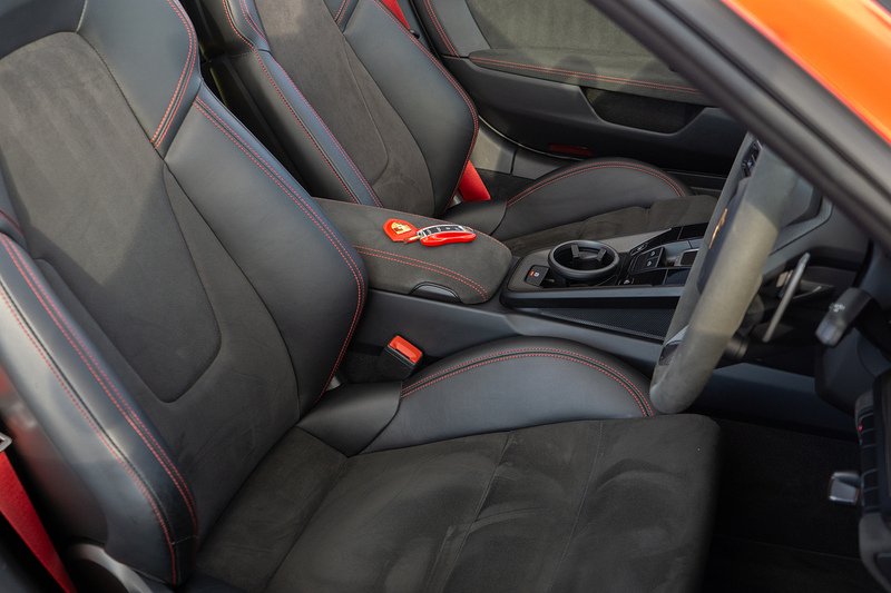 Porsche 911 T 992 4 GTS - U1479