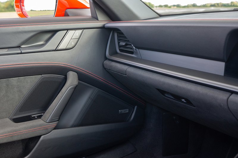 Porsche 911 T 992 4 GTS - U1479