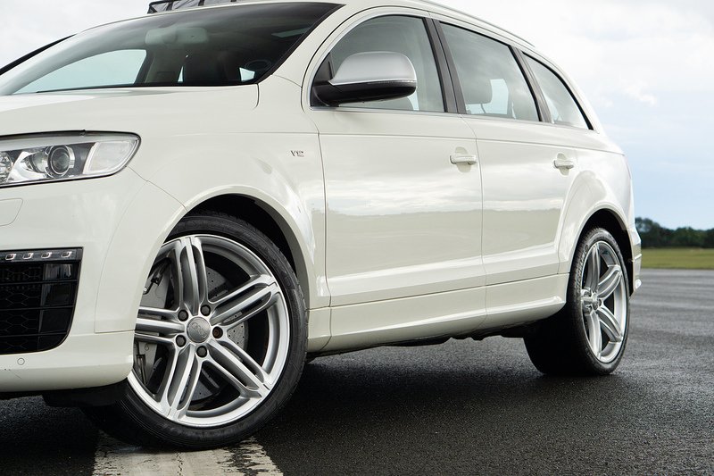 Audi Q7 TDI V12 - U1482