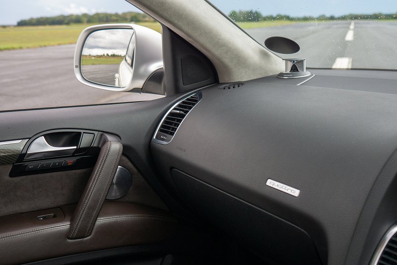 Audi Q7 TDI V12 - U1482