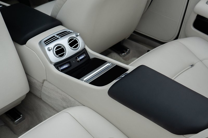 Rolls-Royce Dawn V12 - U1488