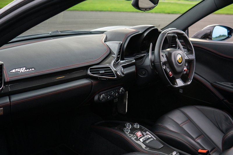 Ferrari 458 Italia - U1498