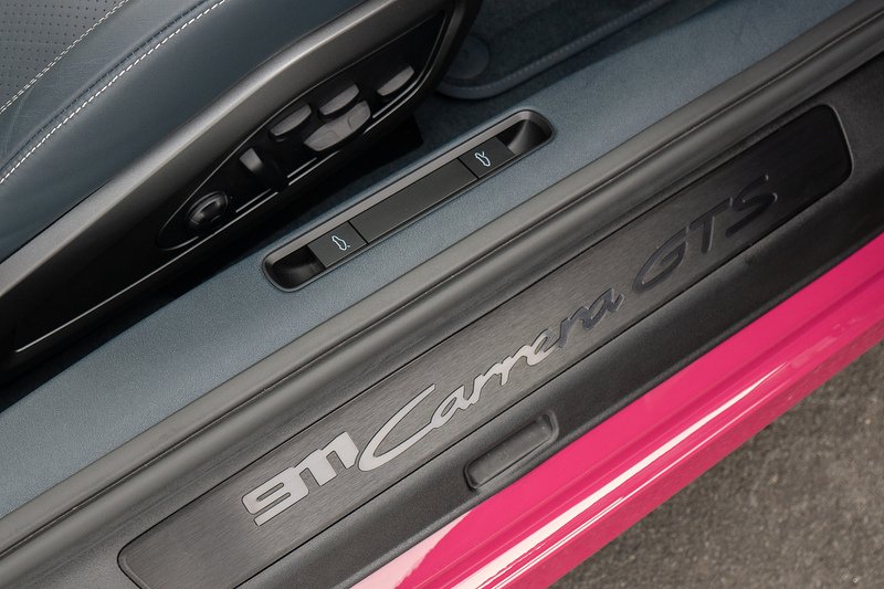 Porsche 911 T 992 Carrera GTS - U1504