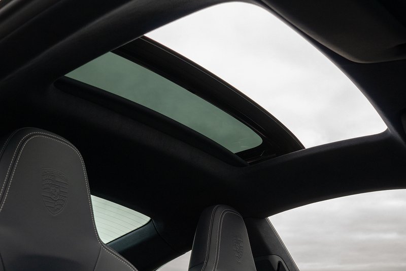 Porsche 911 T 992 Carrera GTS - U1504