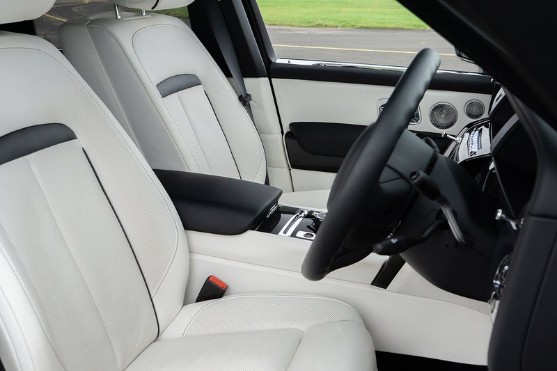 Rolls-Royce Cullinan V12 Black Badge - U1506