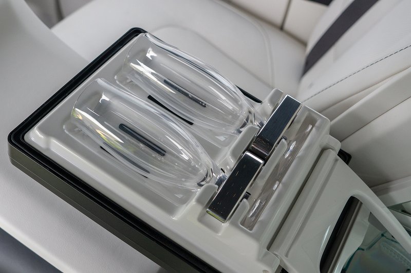 Rolls-Royce Cullinan V12 Black Badge - U1506