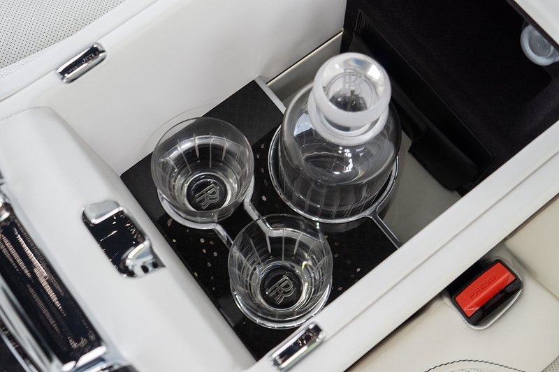 Rolls-Royce Cullinan V12 Black Badge - U1506