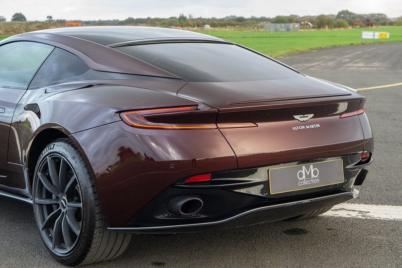 Aston Martin DB11 V12 BiTurbo AMR - U1511