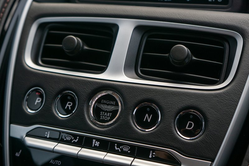 Aston Martin DB11 V12 BiTurbo AMR - U1511