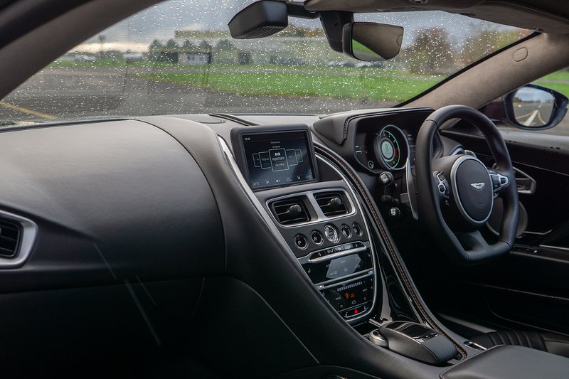 Aston Martin DB11 V12 BiTurbo AMR - U1511