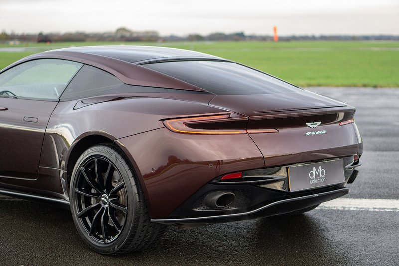 Aston Martin DB11 V12 BiTurbo AMR - U1511