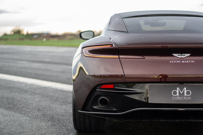 Aston Martin DB11 V12 BiTurbo AMR - U1511