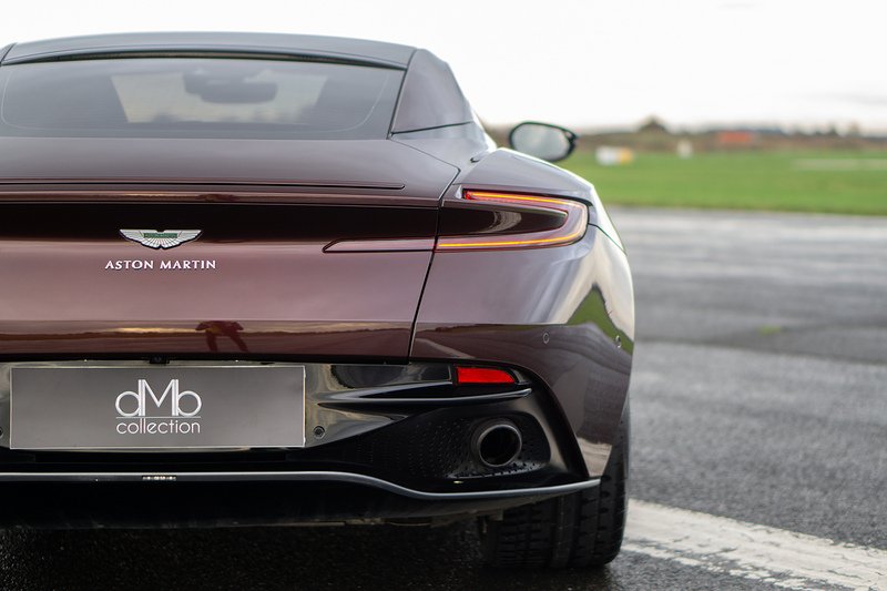 Aston Martin DB11 V12 BiTurbo AMR - U1511