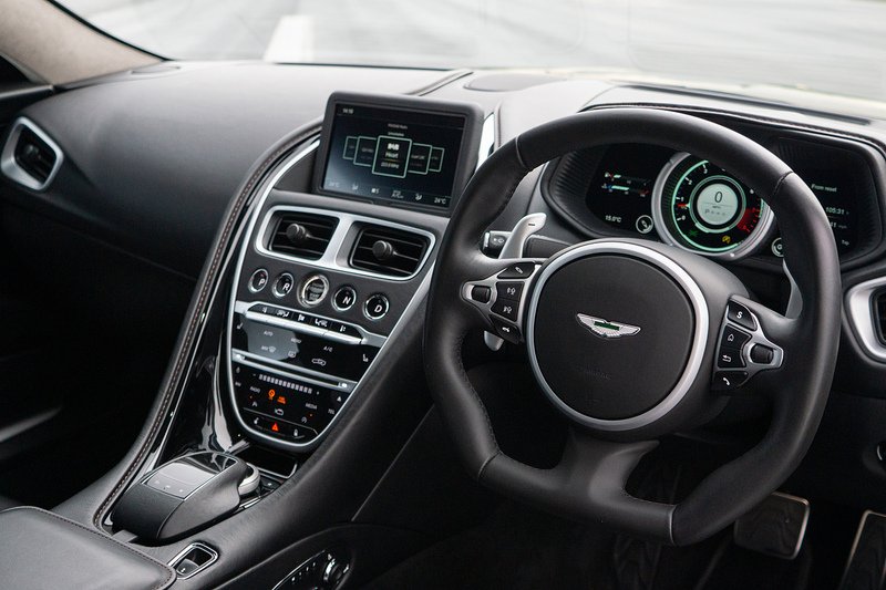 Aston Martin DB11 V12 BiTurbo AMR - U1511