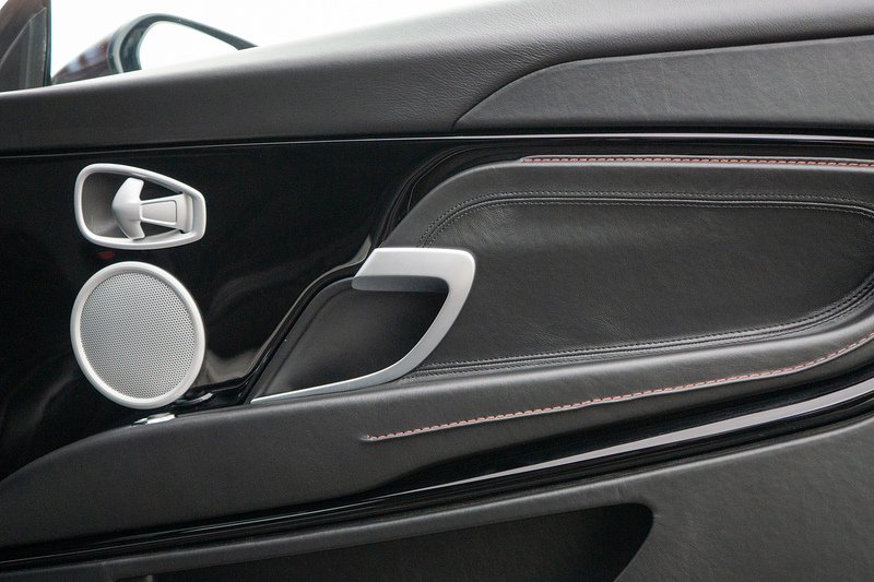 Aston Martin DB11 V12 BiTurbo AMR - U1511