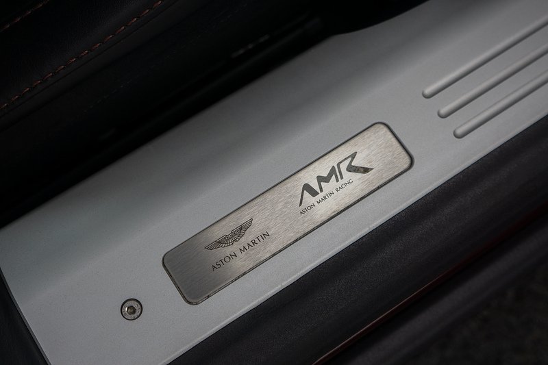 Aston Martin DB11 V12 BiTurbo AMR - U1511