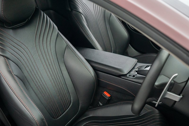 Aston Martin DB11 V12 BiTurbo AMR - U1511