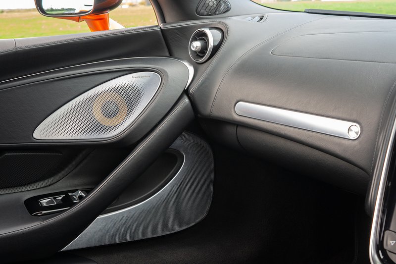 McLaren GT T V8 - U1514