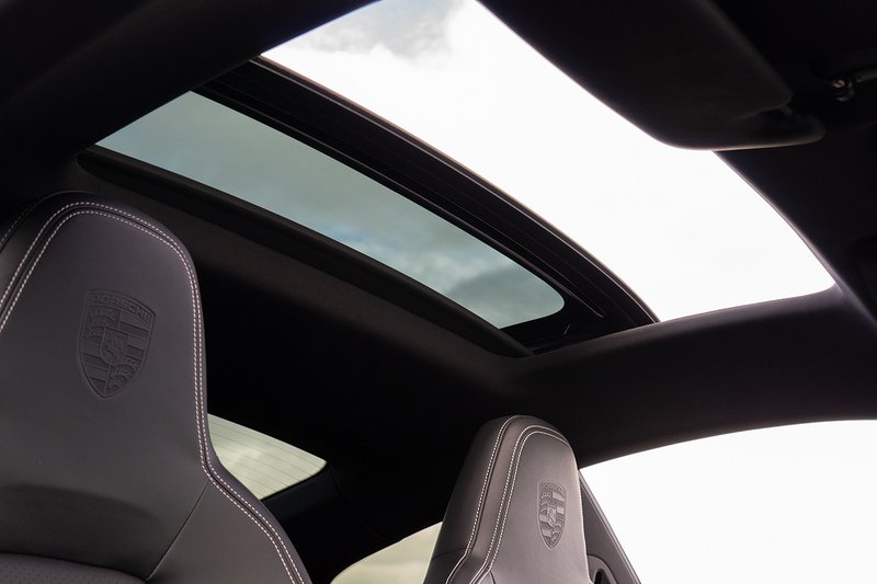 Porsche 911 T 992 Carrera S - U1517