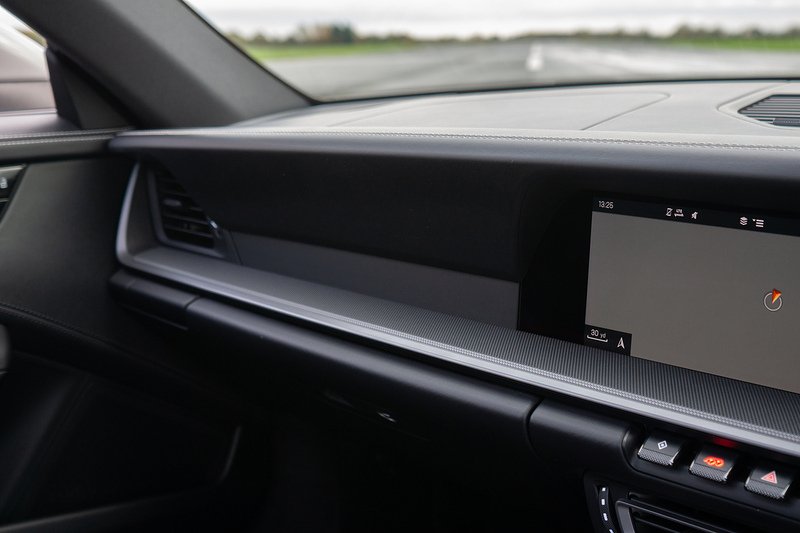 Porsche 911 T 992 Carrera S - U1517