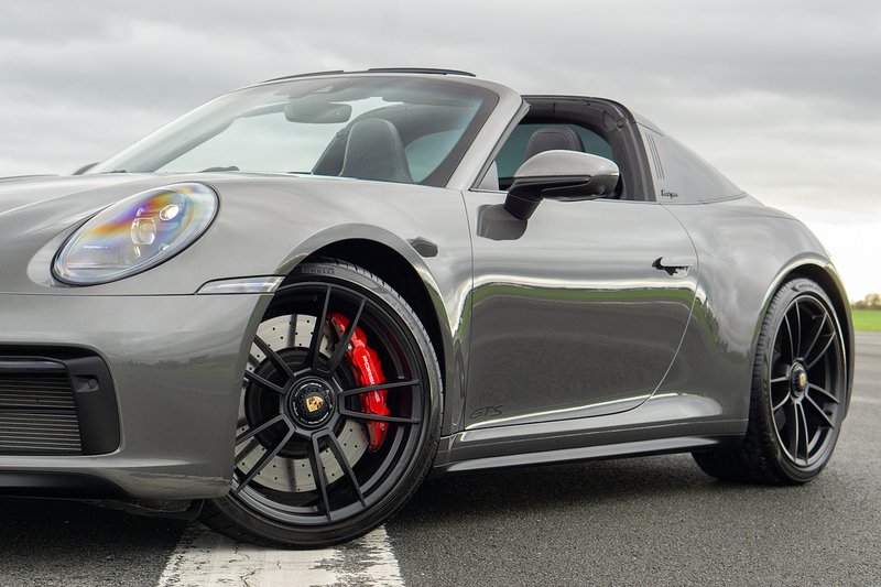 Porsche 911 T 992 4 GTS - U1519