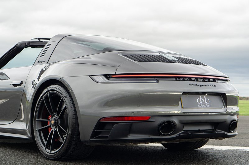 Porsche 911 T 992 4 GTS - U1519