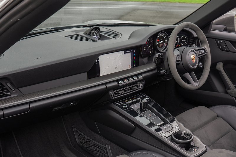 Porsche 911 T 992 4 GTS - U1519