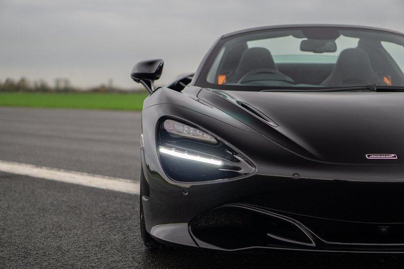McLaren 720S T V8 - U1527