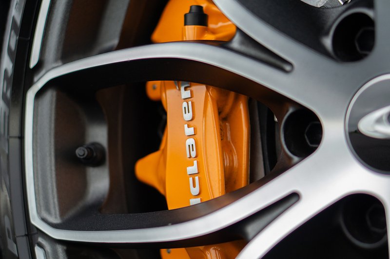 McLaren 720S T V8 - U1527