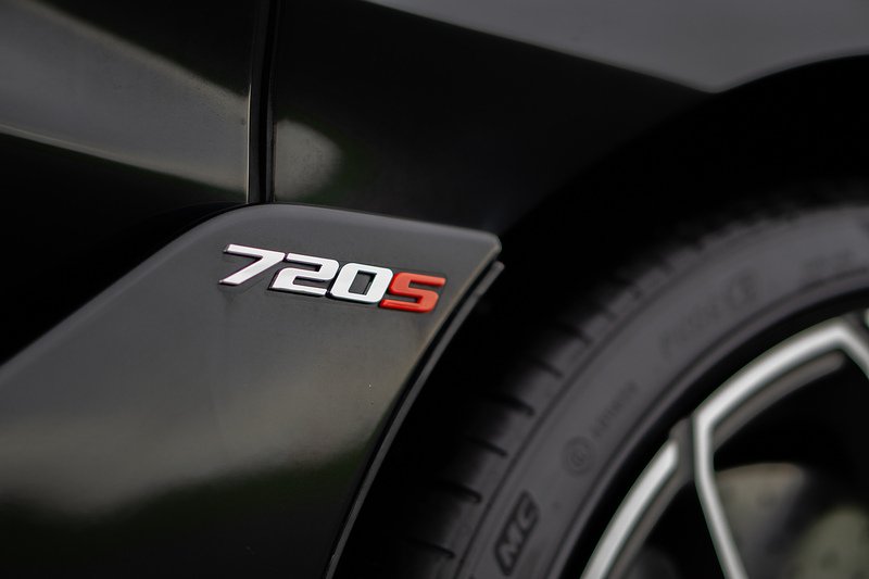 McLaren 720S T V8 - U1527
