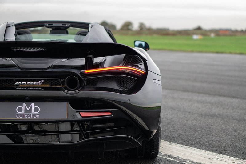 McLaren 720S T V8 - U1527